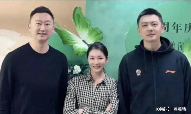 升级青岛队主帅私生活引关注。开元棋牌app刘维伟离婚风波(图4)