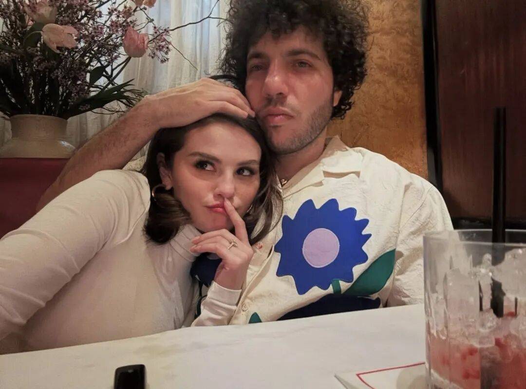 小时比伯就已经坐不住了……开元ky棋牌赛琳娜刚结婚几(图3)