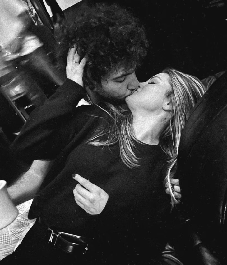 小时比伯就已经坐不住了……开元ky棋牌赛琳娜刚结婚几(图4)