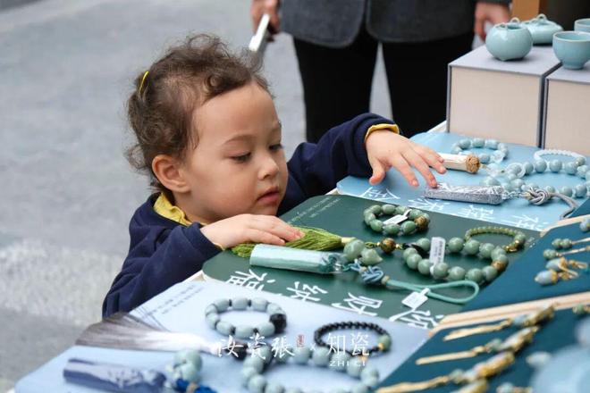 话发展 汝瓷载文脉焕新生开元棋牌世界市长聚郑州