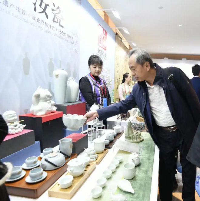 话发展 汝瓷载文脉焕新生开元棋牌世界市长聚郑州(图5)