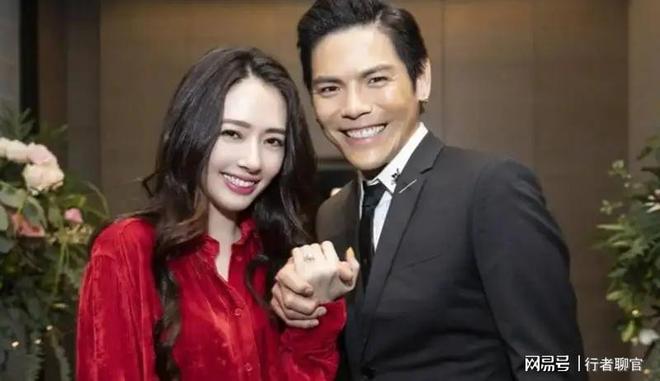 钱向佐带娃有时异地但豪门日子藏不住了开元棋牌试玩郭碧婷手撕谣言：婆婆给(图9)